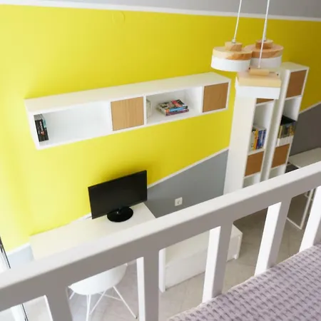 The White Rabbit Studio Apt In Center דירה סלוניקי