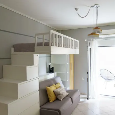 The White Rabbit Studio Apt In Center